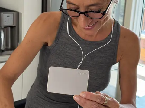 Association de la carte iRiparo Menton à un smartphone